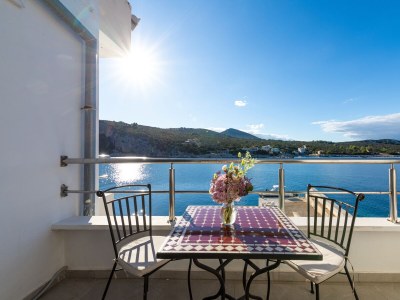 Holiday room near beach Cove Pokrivenik, Hvar S-2069-i in Gdinj - Holiday room