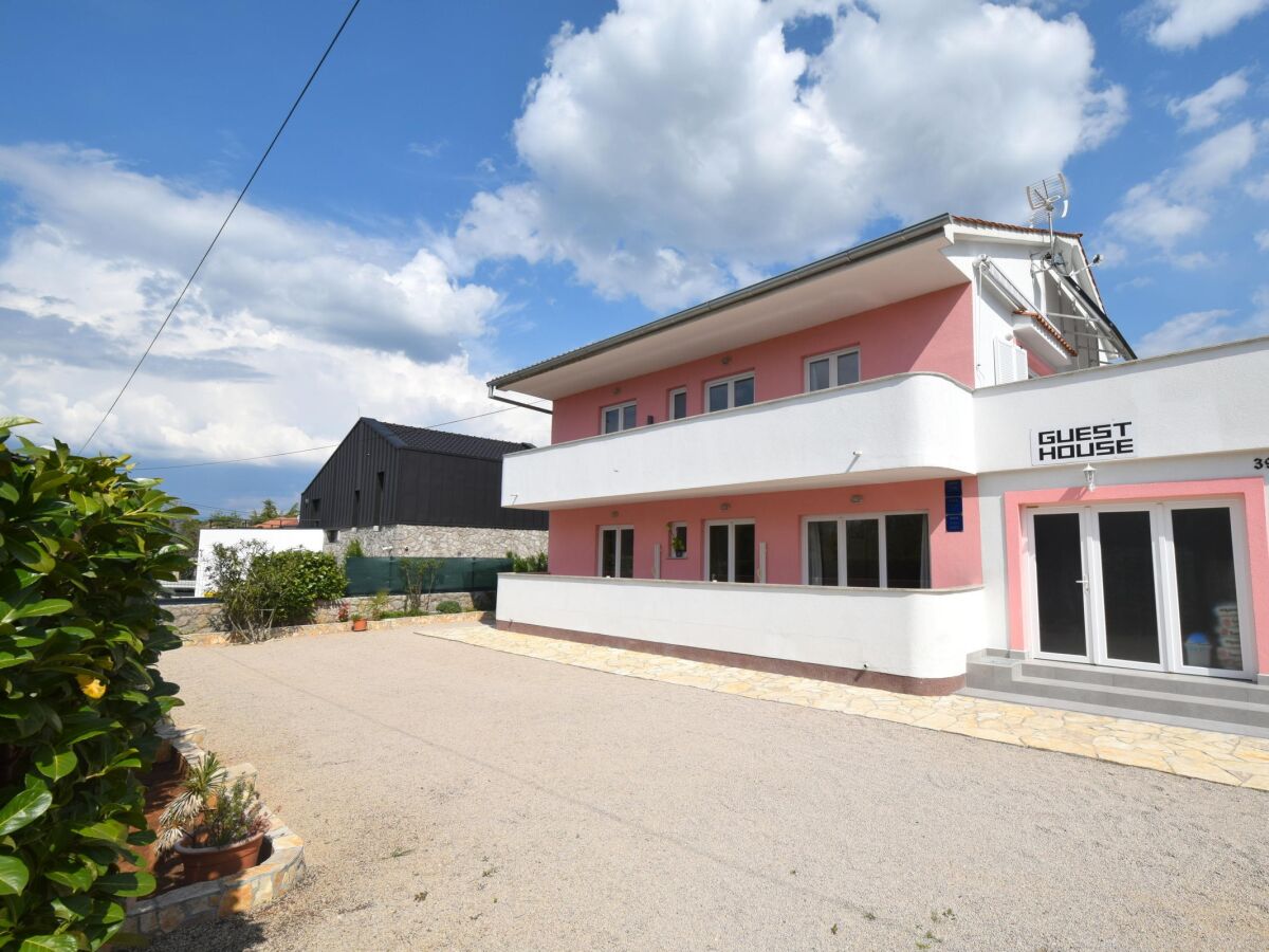 Holiday room with balcony Rasopasno, Krk S-21325-b