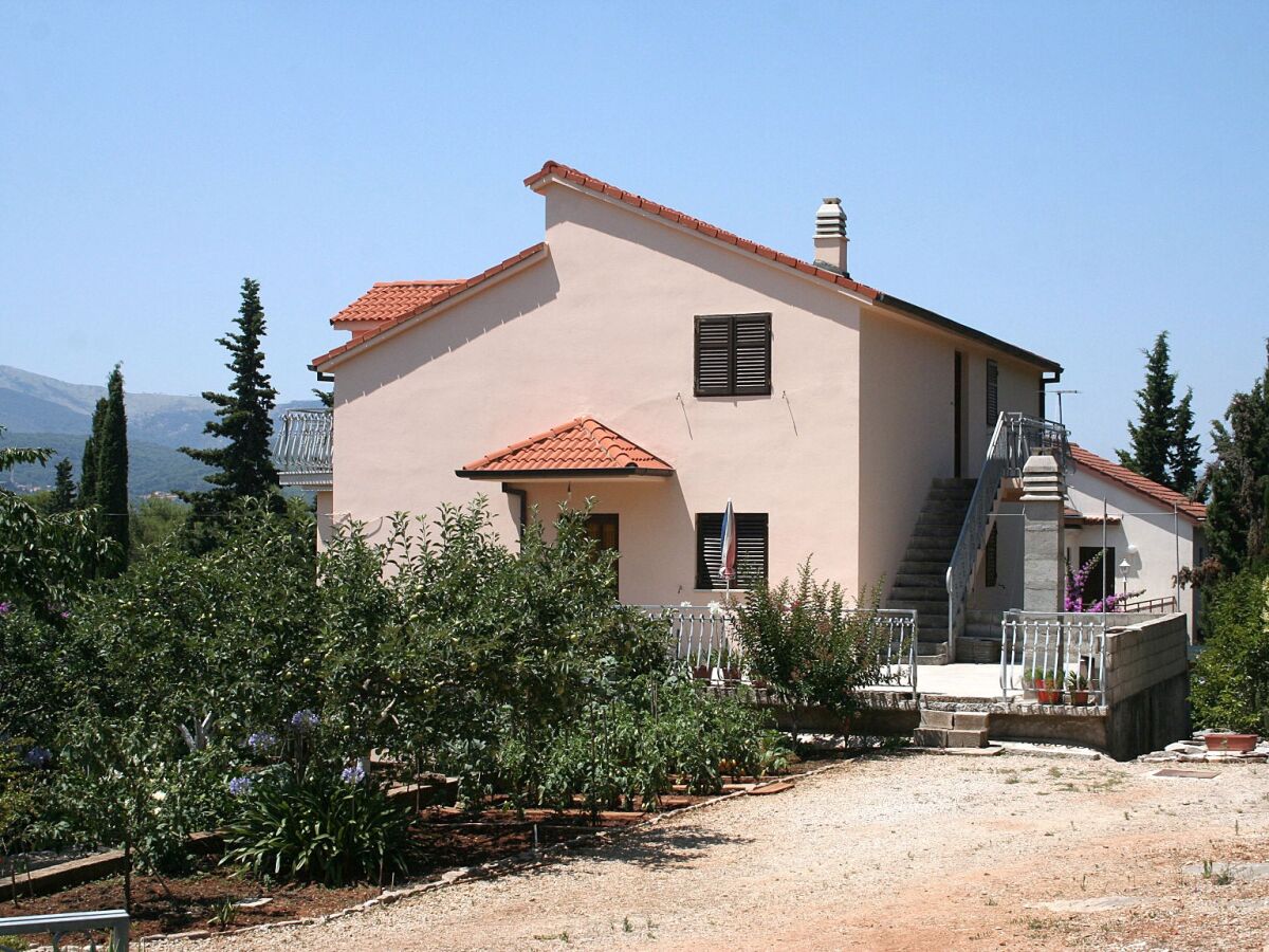 Apartment Three bedroom apartment with terrace Vrboska, Hvar A-4634-a