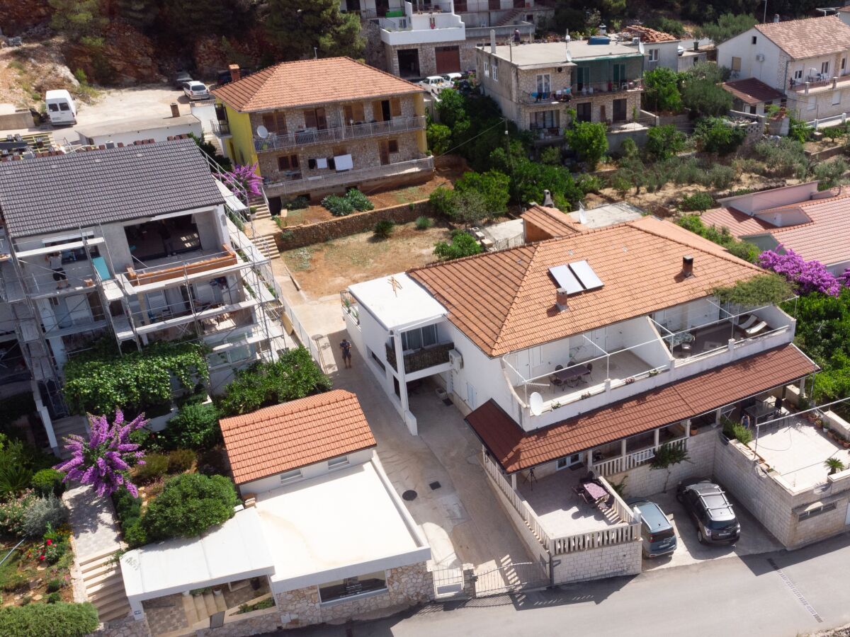 Apartment Two bedroom apartment with terrace Jelsa, Hvar A-134-a - Outdoor photo 4