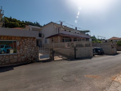 Apartment Two bedroom apartment with terrace Jelsa, Hvar A-134-a - Outdoor photo 8