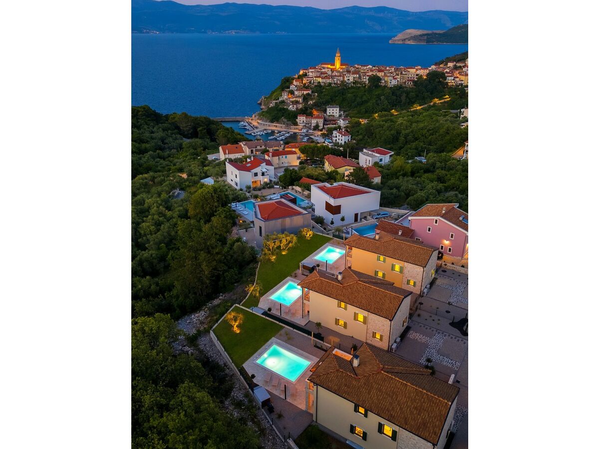 Villa Villa Pinaza B with heated pool, sauna, and whirlpool in Vrbnik - Outdoor photo 5