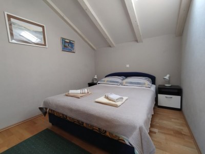 Apartment One bedroom apartment with terrace and sea view Vinišće, Trogir A-11003-a in Vinisce - Apartment