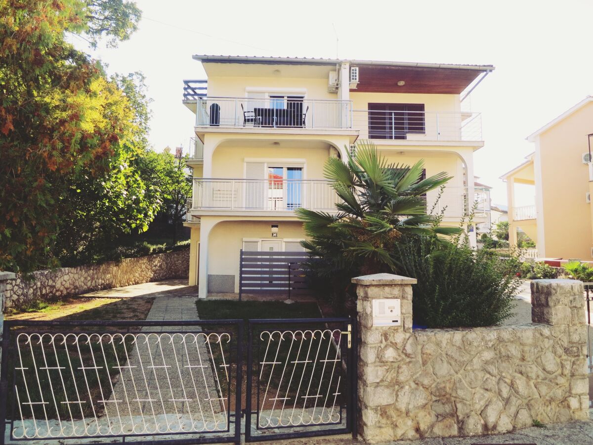 Apartment One bedroom apartment with balcony Malinska, Krk A-19268-b - Outdoor photo 3