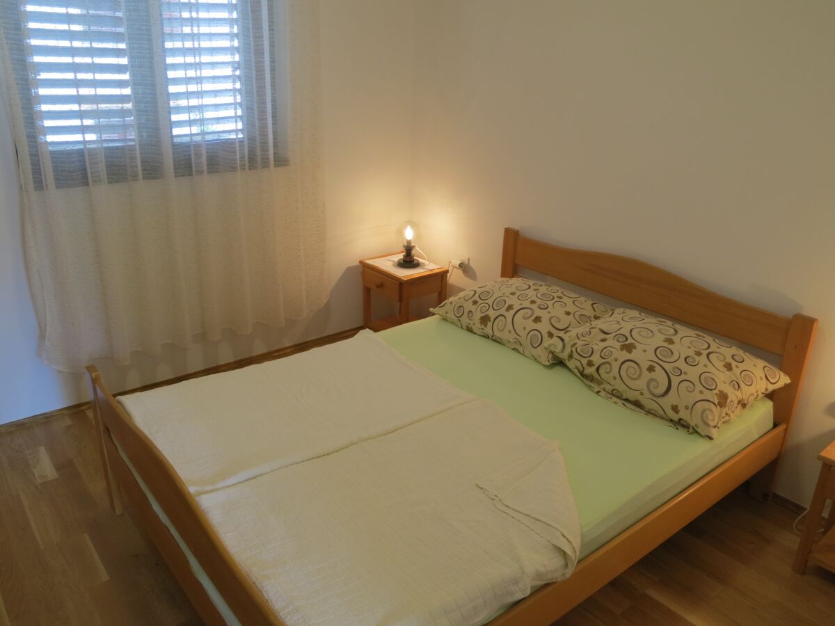 Apartment Two bedroom apartment with balcony Malinska, Krk A-19288-a