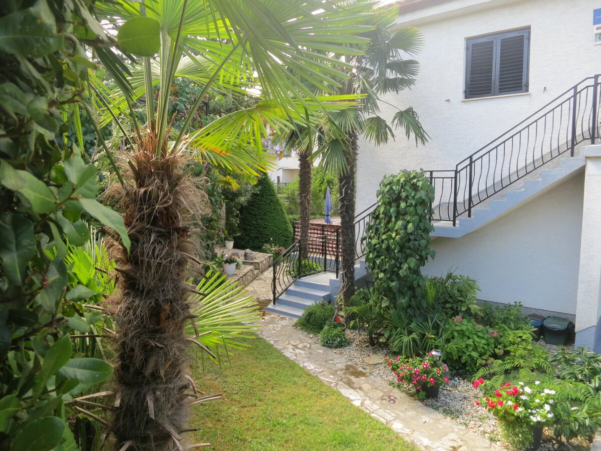 Apartment Two bedroom apartment with balcony Malinska, Krk A-19288-a - Outdoor photo 5