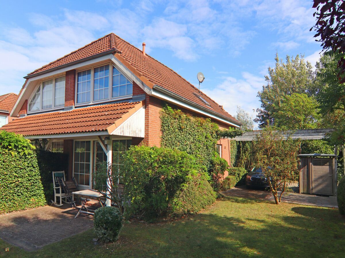 Holiday house Doppelhaushälfte mit Garten nur 500m bis zumStrand