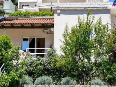 Apartment Apartments Elelu - Two-Bedroom Apartment with Terrace in Mokošica - Apartment