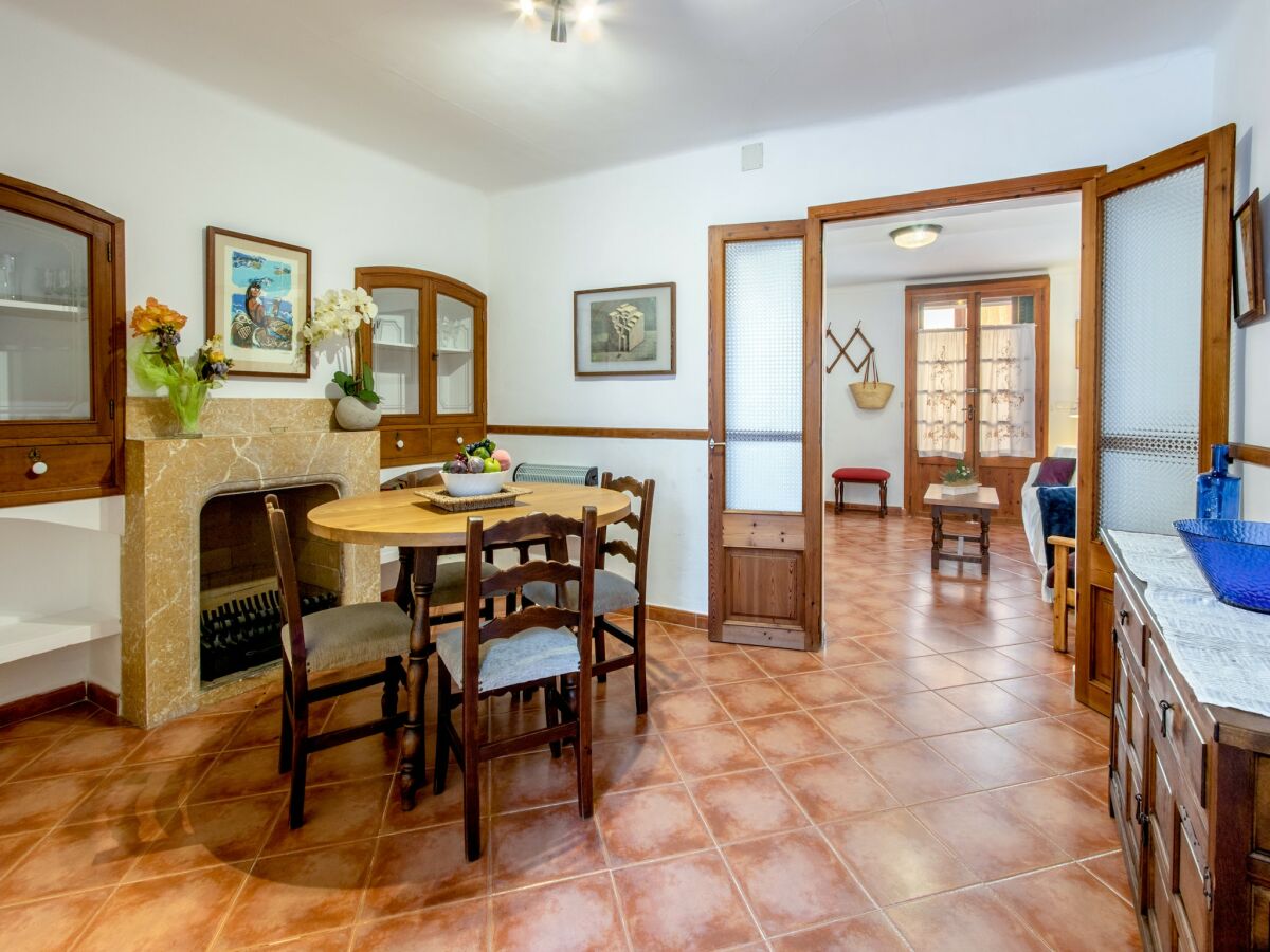 Apartment House in Pollensa near Beaches & Golf Club - Features photo 3