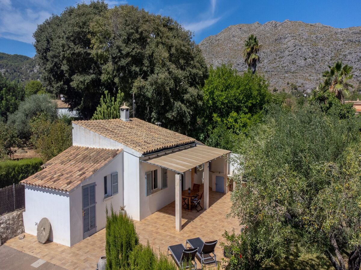 Villa Villa in central location