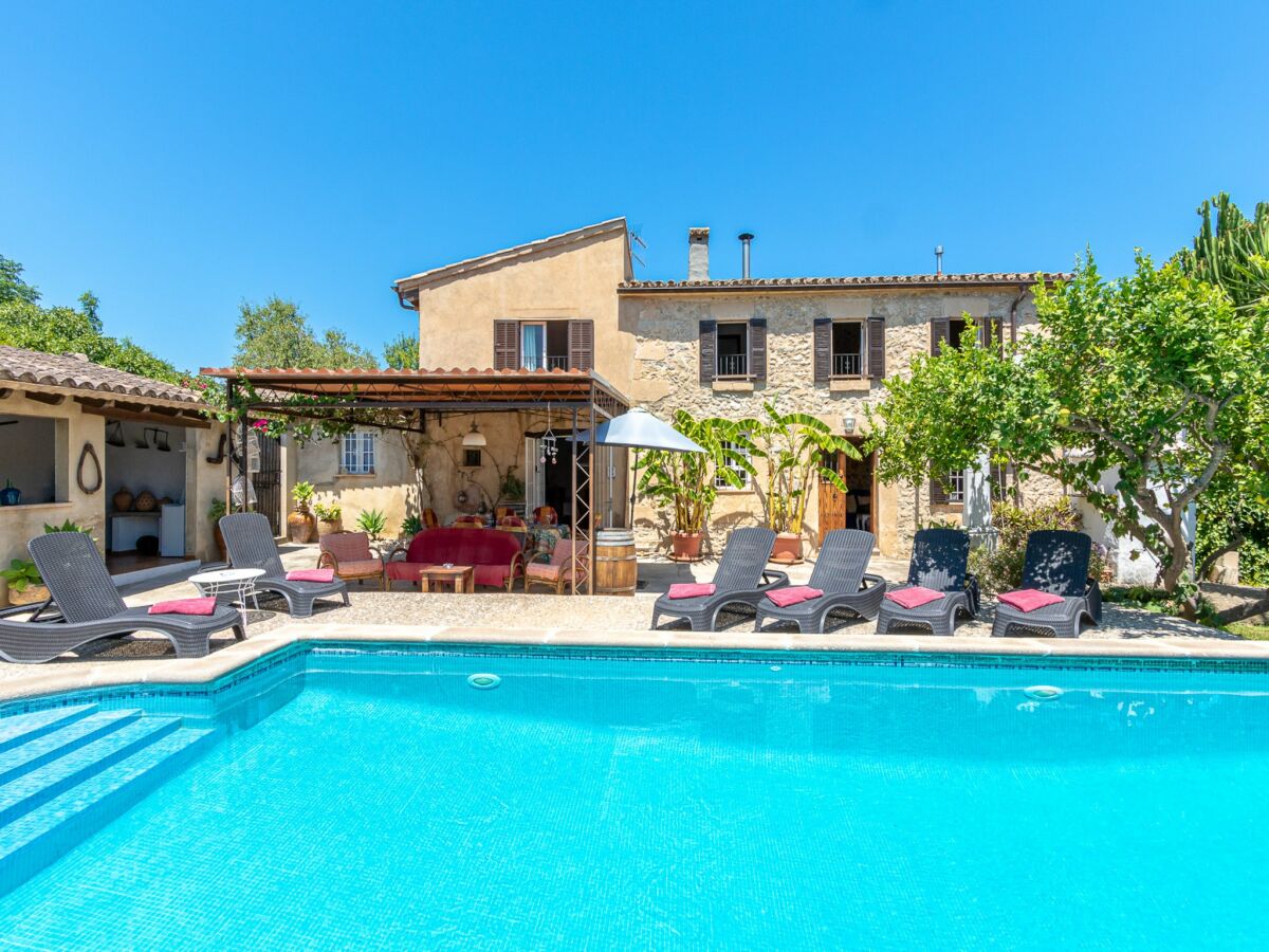 Villa Traditional Charm with Private Pool