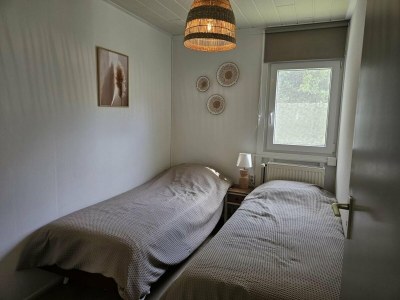Holiday house Bungalow in park with fenced garden - Features photo 21