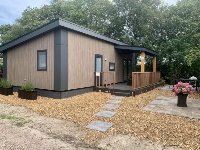 Holiday house Modern chalet with terrace, veranda in Sint Maartenszee - Holiday house