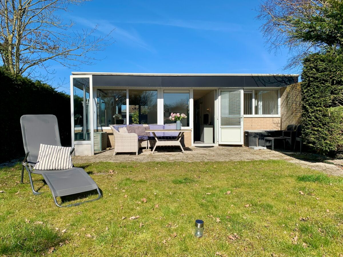 Holiday house Bungalow Sint Maartenszee near Sandy Beach