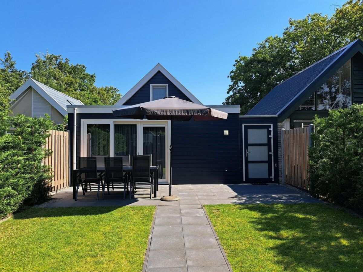 Holiday house Modern & cozy holiday home near beach - Outdoor photo 4