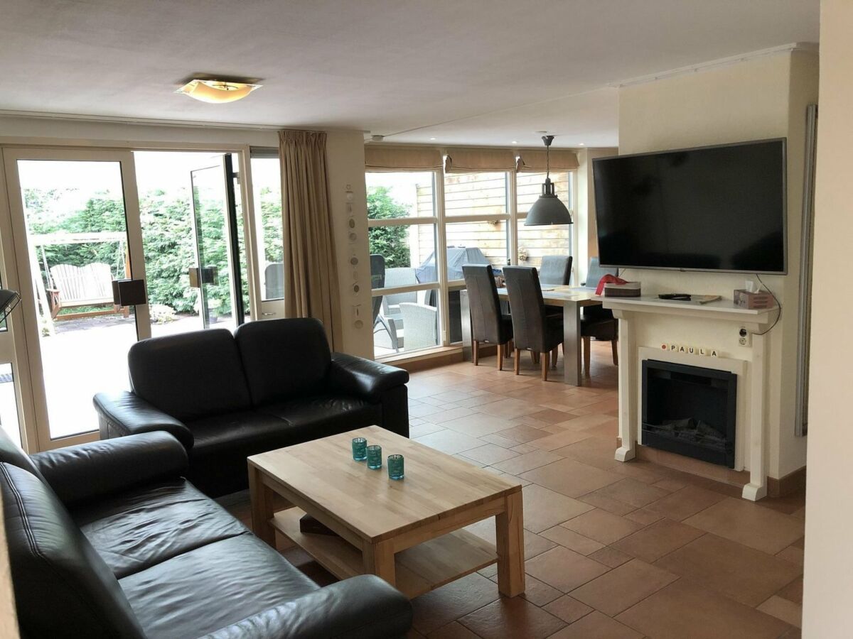 Holiday house Furnished bungalow with garden