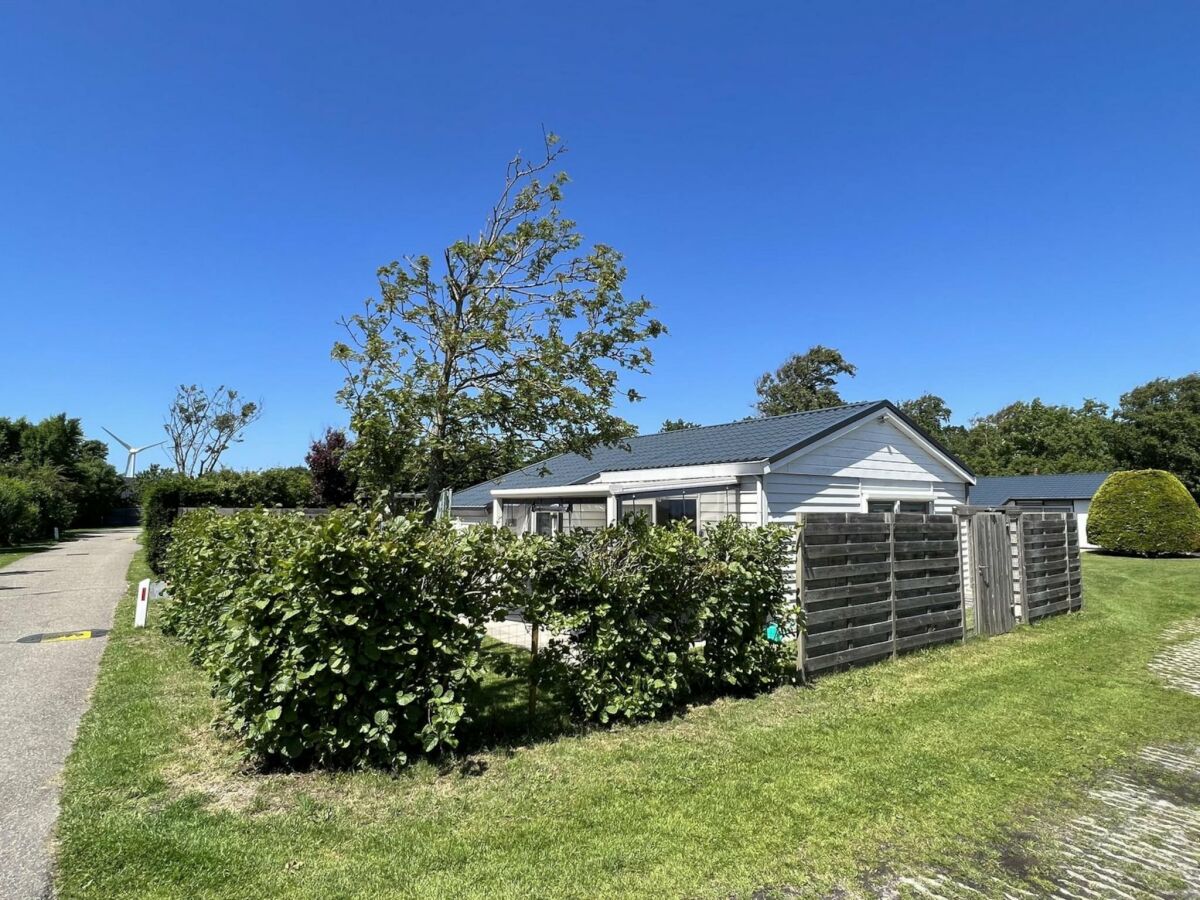 Holiday house Gepflegter Ferienbungalow für 4 Personen, 2 Schlafzimmer, WLAN, Haustier willkommen!