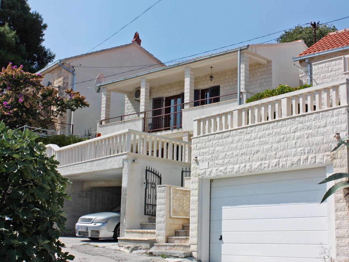 Apartment One bedroom apartment with terrace and sea view Sutivan, Brač A-2846-a - Outdoor photo 2