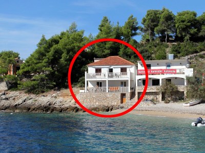 Apartment Three bedroom apartment near beach Cove Tvrdni Dolac, Hvar A-2997-a in Gdinj - Apartment