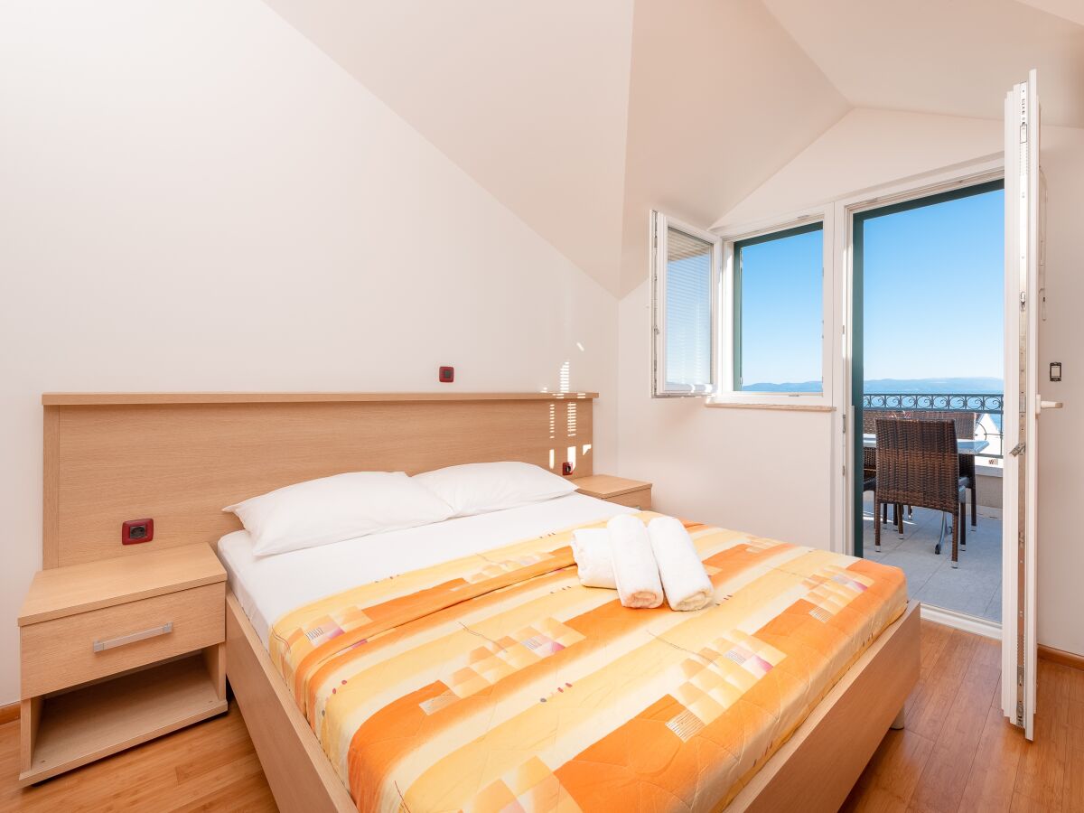 Apartment Two bedroom apartment with balcony and sea view Tučepi, Makarska A-3193-b