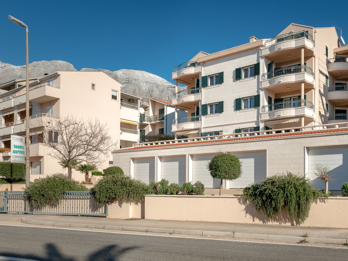 Apartment Two bedroom apartment with balcony and sea view Tučepi, Makarska A-3193-d - Outdoor photo 4
