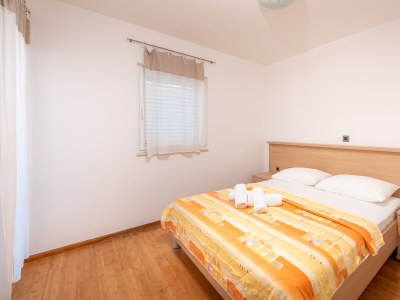 Apartment Two bedroom apartment with balcony and sea view Tučepi, Makarska A-3193-h in Tucepi - Apartment