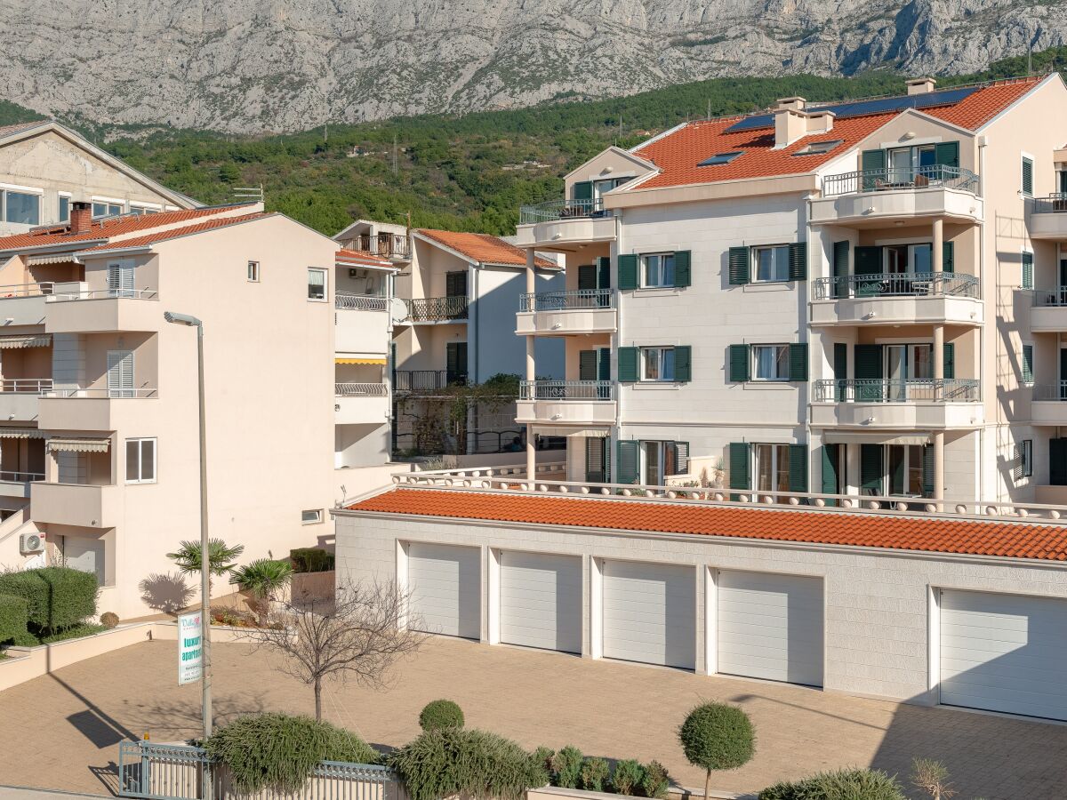 Apartment Two bedroom apartment with balcony and sea view Tučepi, Makarska A-3193-i - Outdoor photo 3