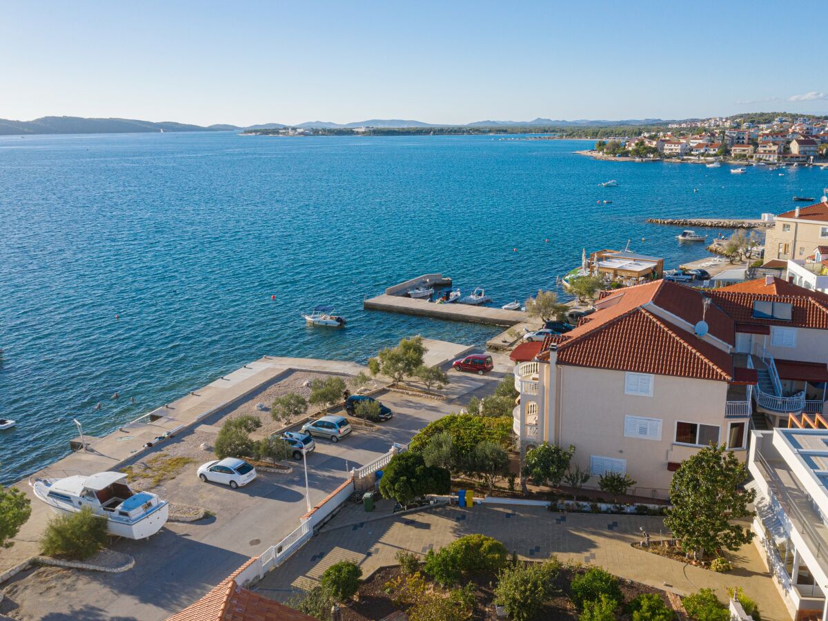 Apartment One bedroom apartment near beach Brodarica, Šibenik A-4194-c - Outdoor photo 4