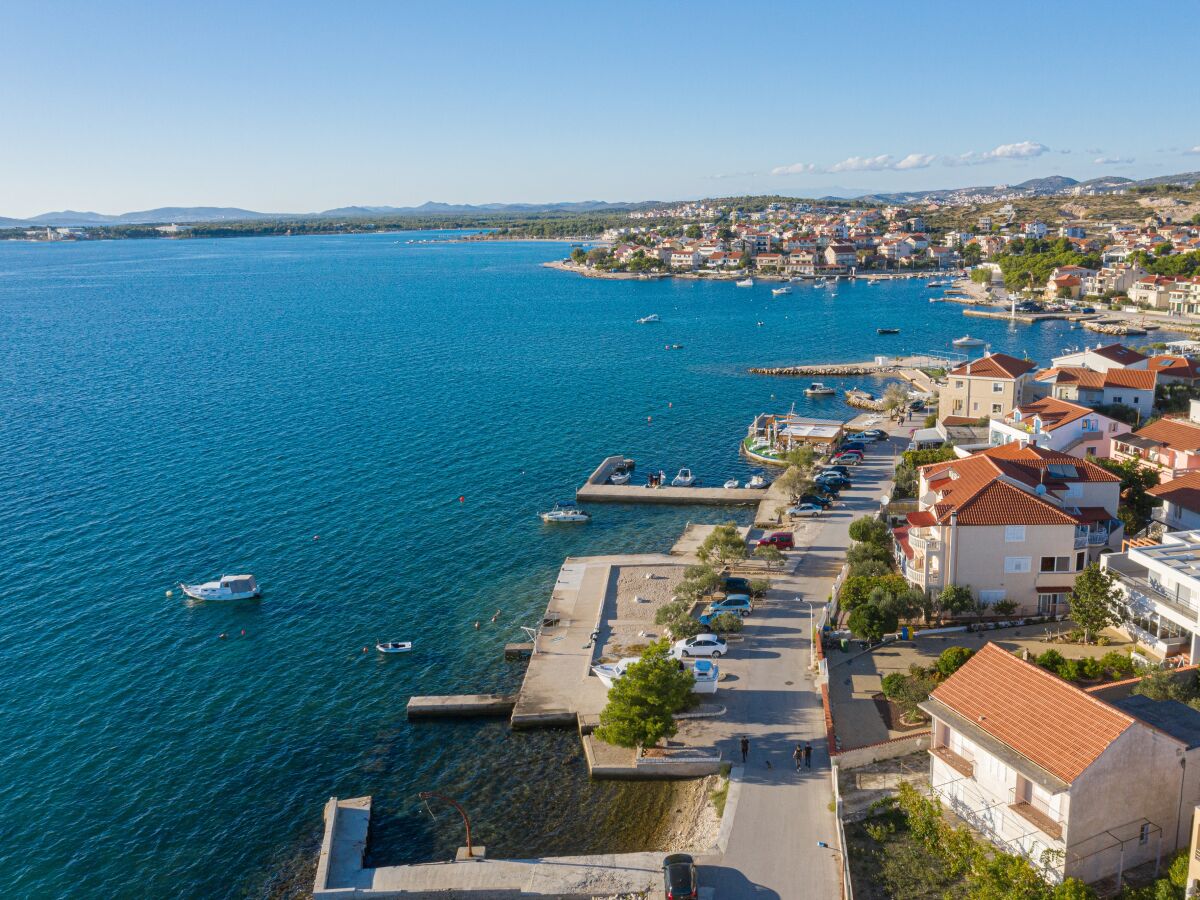 Apartment One bedroom apartment near beach Brodarica, Šibenik A-4194-e - Outdoor photo 3