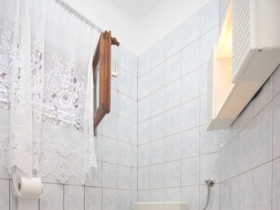 Apartment Two bedroom apartment near beach Kali, Ugljan A-345-b in Kali - Apartment