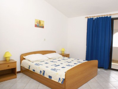 Apartment Two bedroom apartment with terrace and sea view Mandre, Pag A-523-d in Kolan - Apartment