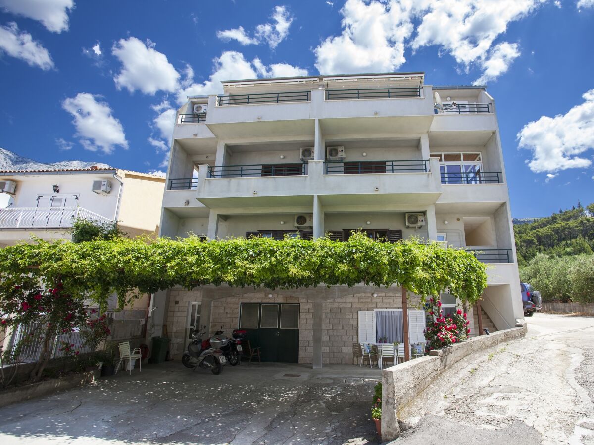 Apartment Two bedroom apartment with terrace Tučepi, Makarska A-11486-a - Outdoor photo 2