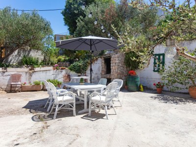 Apartment One bedroom apartment with balcony and sea view Tisno, Murter A-815-d - Outdoor photo 14