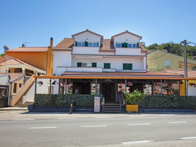 Apartment One bedroom apartment with balcony and sea view Tisno, Murter A-815-e - Outdoor photo 11