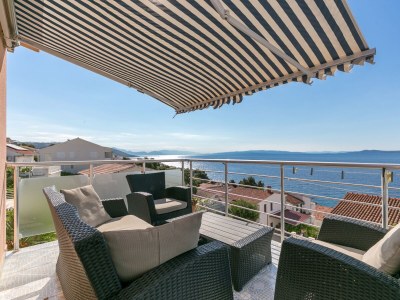 Apartment One bedroom apartment with terrace and sea view Rastići, Čiovo A-4293-a in Okrug Gornji - Apartment