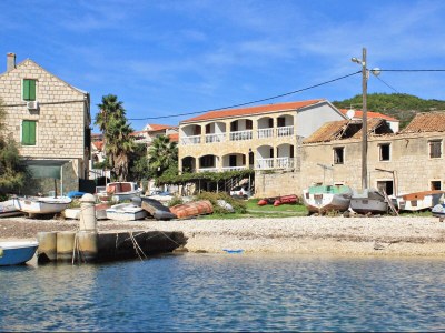Apartment Two bedroom apartment near beach Rukavac, Vis A-1154-c - Outdoor photo 2