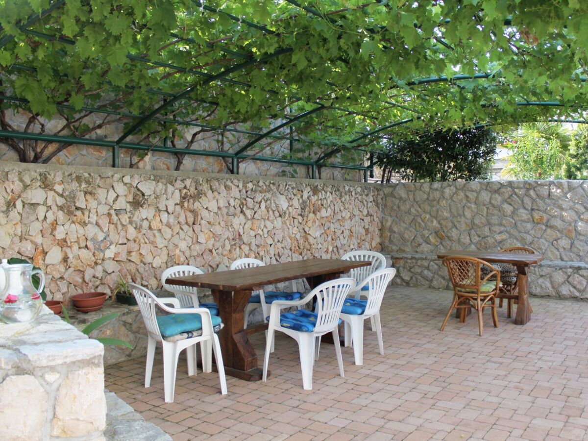 Apartment One bedroom apartment with terrace and sea view Njivice, Krk A-5458-f