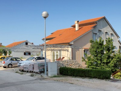Apartment One bedroom apartment with terrace and sea view Njivice, Krk A-5458-f - Outdoor photo 3