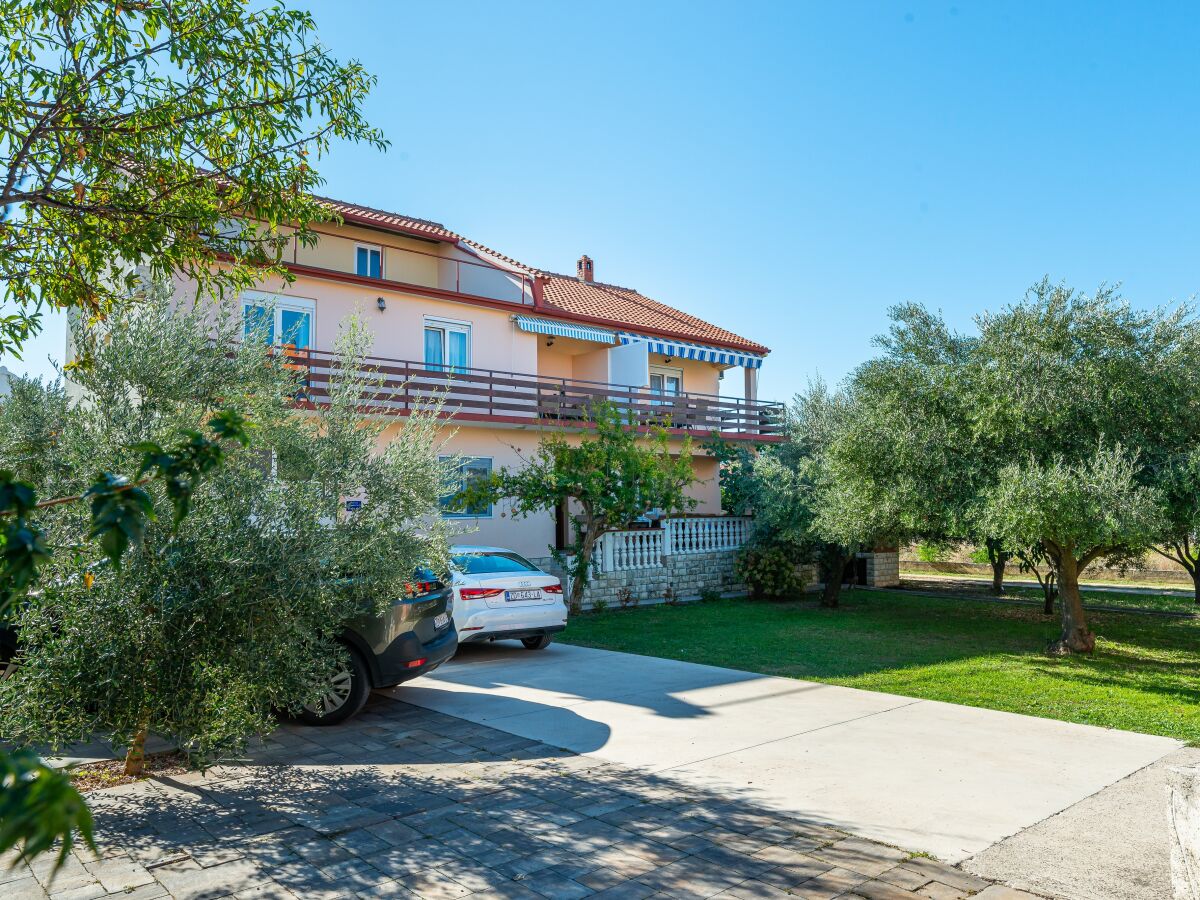 Apartment One bedroom apartment with balcony and sea view Bibinje, Zadar A-5786-c - Outdoor photo 2