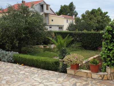 Apartment Two bedroom apartment with terrace and sea view Vrsi - Mulo, Zadar A-5796-a - Outdoor photo 5