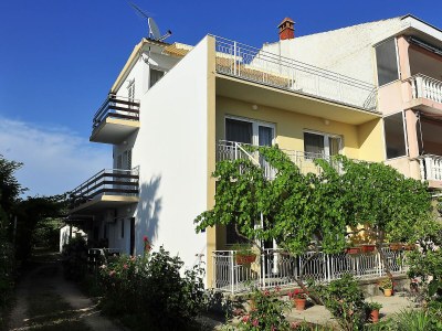 Apartment Two bedroom apartment with terrace Sukošan, Zadar A-5802-b - Outdoor photo 3