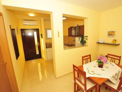 Apartment Two bedroom apartment with terrace Sukošan, Zadar A-5802-b - Outdoor photo 12