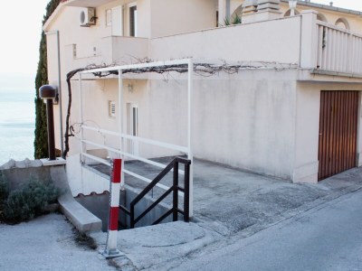 Apartment One bedroom apartment with balcony and sea view Pisak, Omiš A-5975-b - Outdoor photo 8
