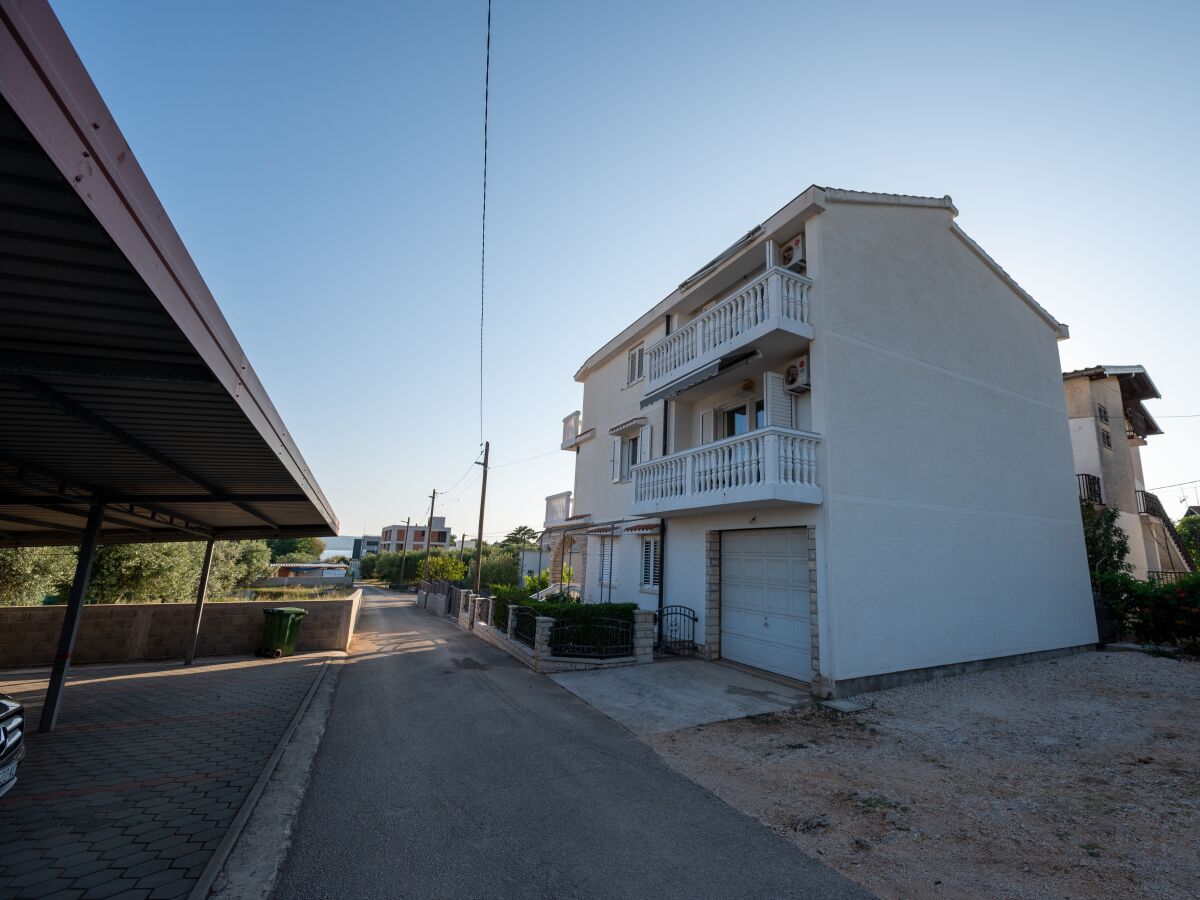 Apartment Studio flat with balcony and sea view Sukošan, Zadar AS-6131-c - Outdoor photo 4