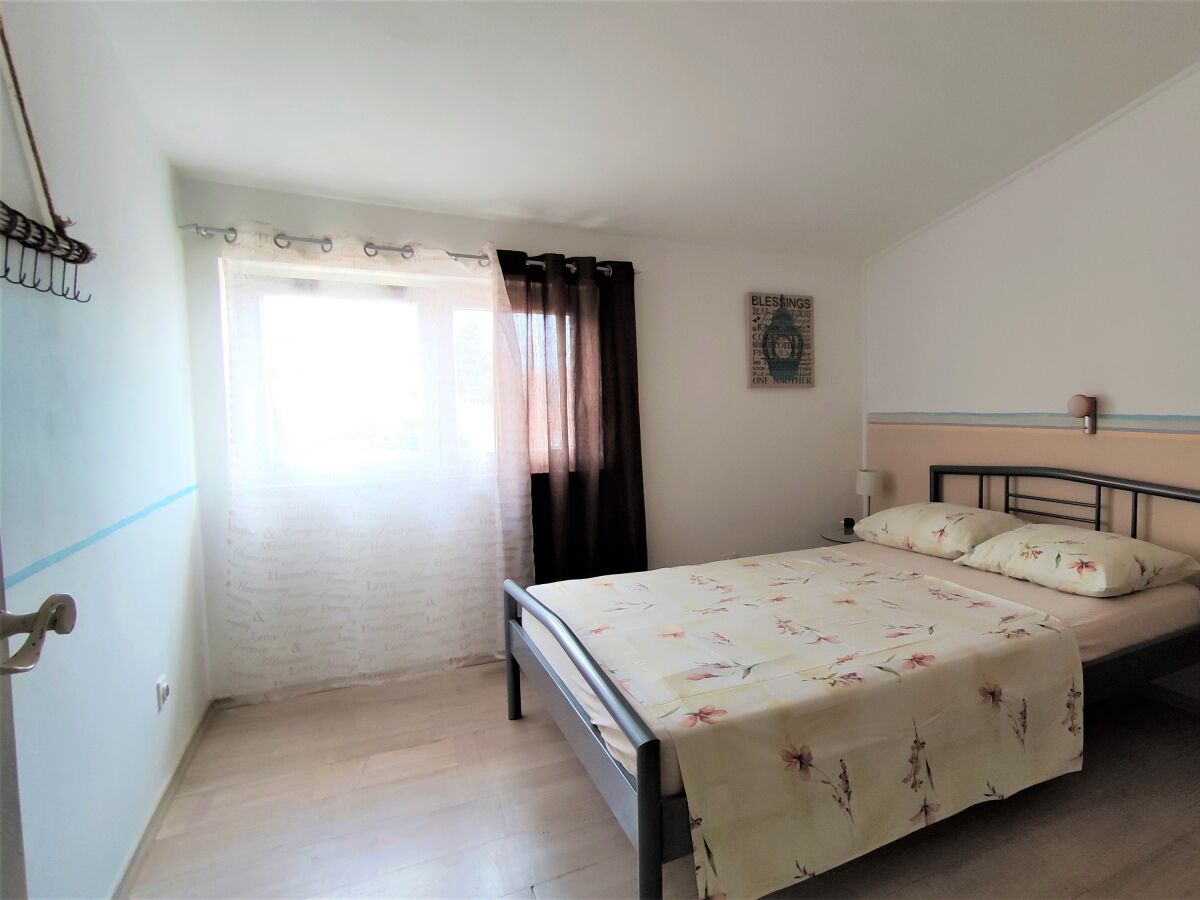 Apartment Two bedroom apartment with terrace Murter A-5150-b