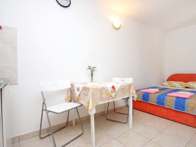 Apartment Studio flat with terrace Valun, Cres AS-8081-b in Valun - Apartment