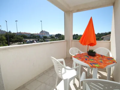 Apartment Two bedroom apartment with terrace Mali Lošinj, Lošinj A-8090-b in Mali Losinj - Apartment