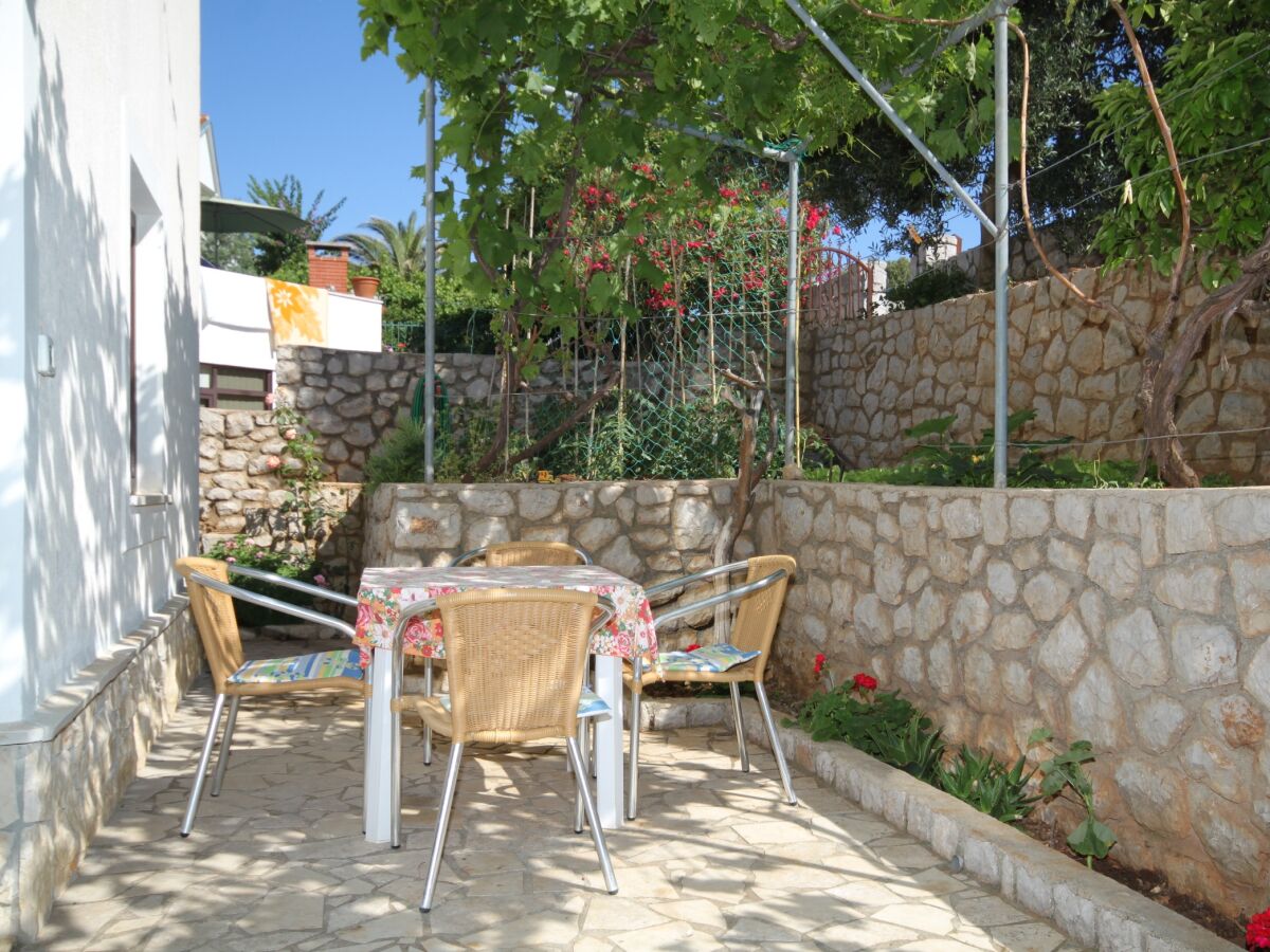Apartment Two bedroom apartment with terrace Mali Lošinj, Lošinj A-8090-c
