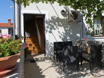 Apartment Two bedroom apartment with terrace Mali Lošinj, Lošinj A-8090-c - Outdoor photo 7