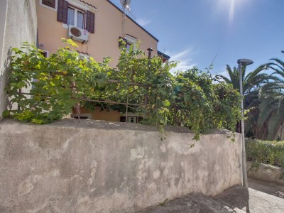 Apartment One bedroom apartment with balcony and sea view Mali Lošinj, Lošinj A-15050-a - Outdoor photo 2